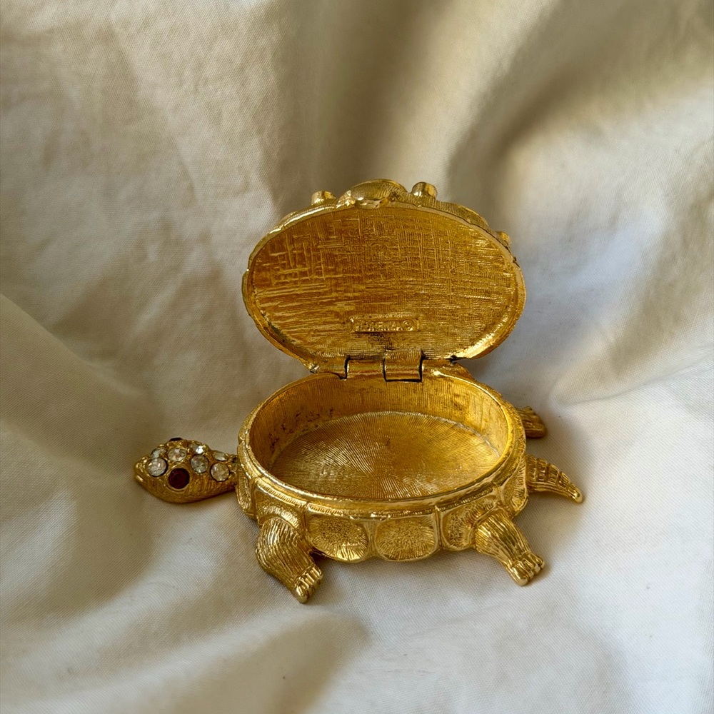 Vintage FLORENZA Gold Turtle Trinket Box - Picture 7 of 13